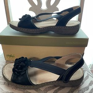 Hotter Molly Molly - Black with box